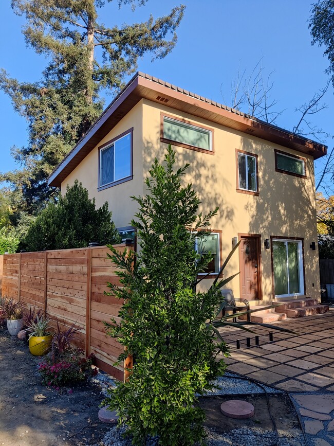 Building Photo - 1152 17th Ave