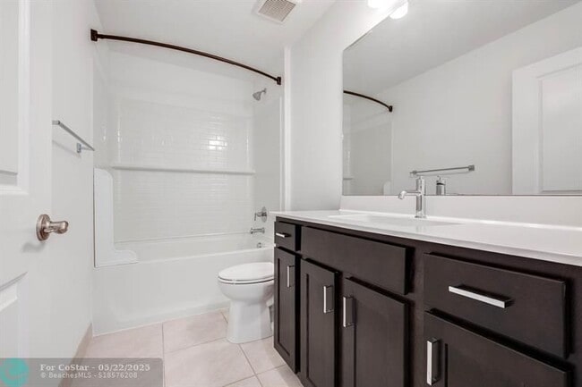 Building Photo - 210 Preserve Trl S