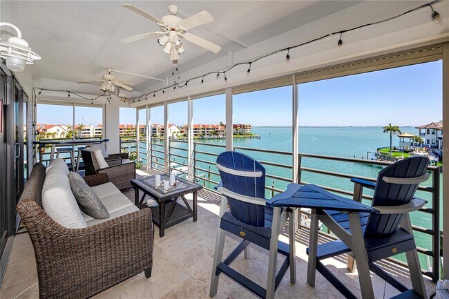 Building Photo - 363 Pinellas Bayway S