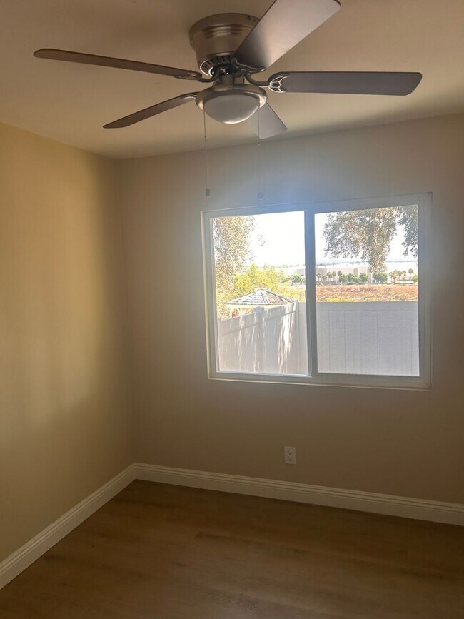 Building Photo - 1685 N Eucalyptus Ave