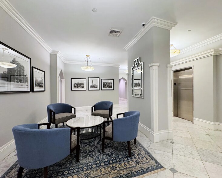 Building Photo - 138 Newbury St