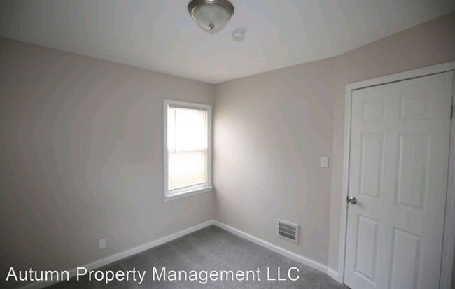 Building Photo - 3 br, 1 bath House - 1109 Shadowlawn Street