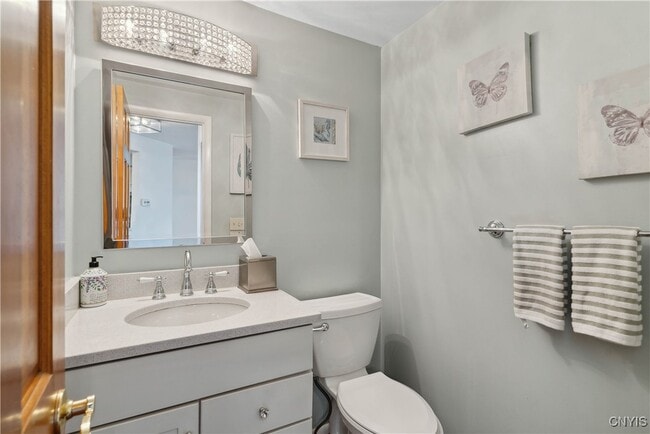 Building Photo - 104 Lookout Cir