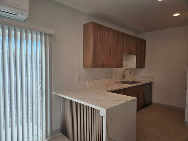 Building Photo - 181 Hacienda Loop