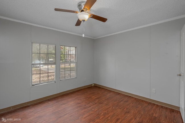 Building Photo - 409 Wildoak Dr