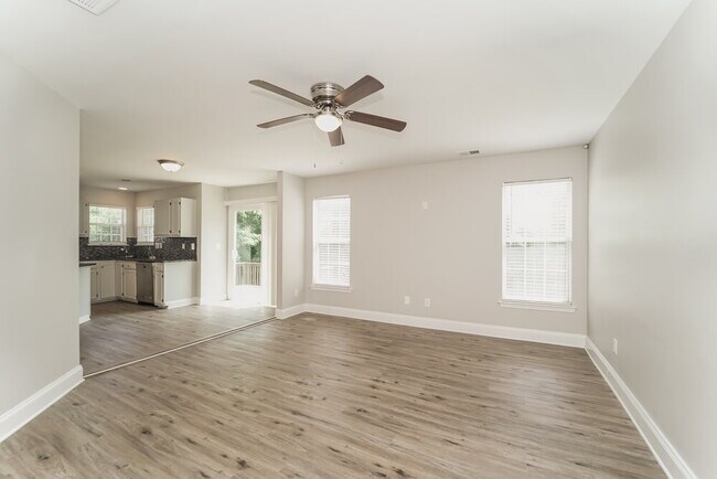 Building Photo - 1733 Josie St