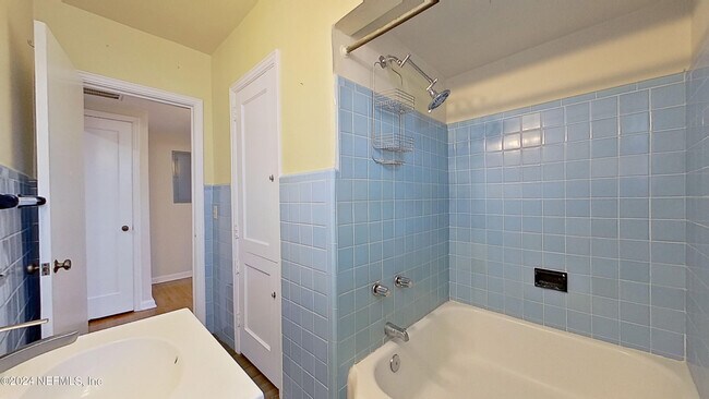 Building Photo - 1261 Belmont Terrace