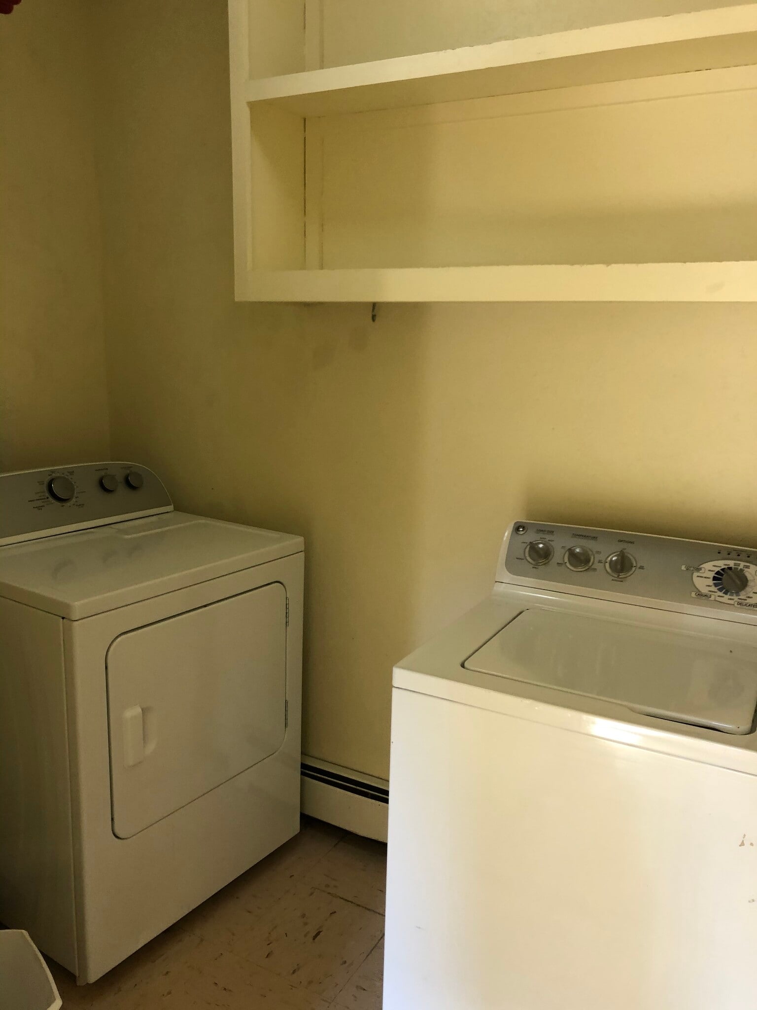 Laundry Room - 554 Cartier Ct