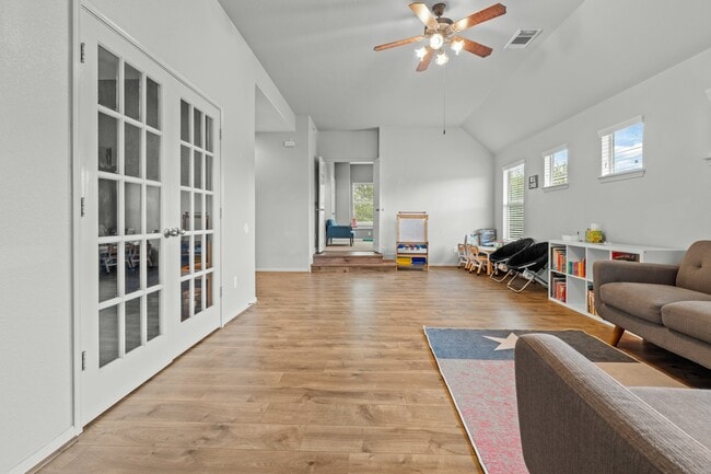 Building Photo - 14402 Hazeldale Dr