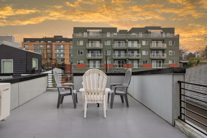 Building Photo - 5201 Brooklyn Ave NE