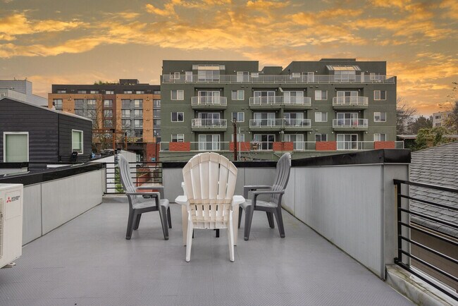 Building Photo - 5201 Brooklyn Ave NE