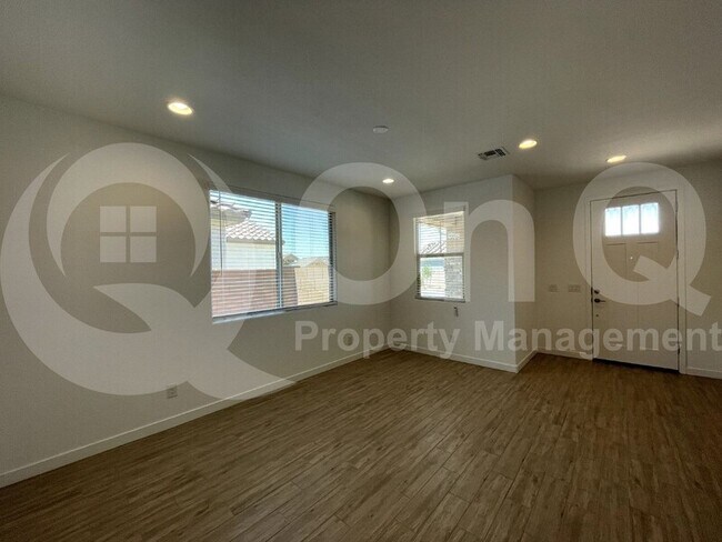 Building Photo - 5945 N 89th Dr