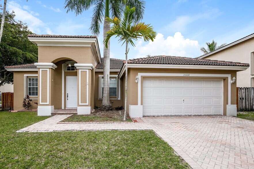 Primary Photo - 15504 SW 151st St