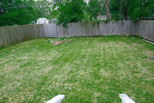 Building Photo - 1310 4th St