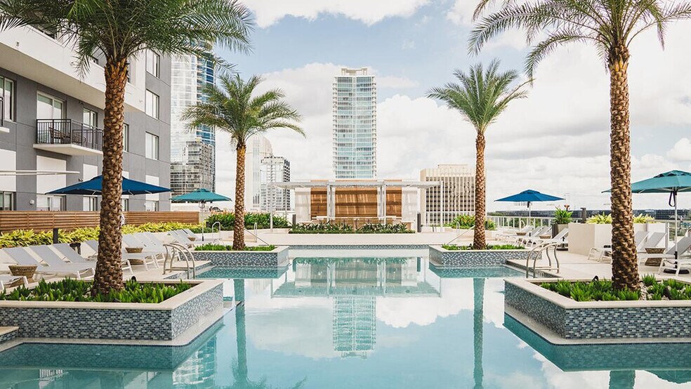 Mondrian Lake Eola 125 E Pine St Orlando FL 32801 Apartment Finder