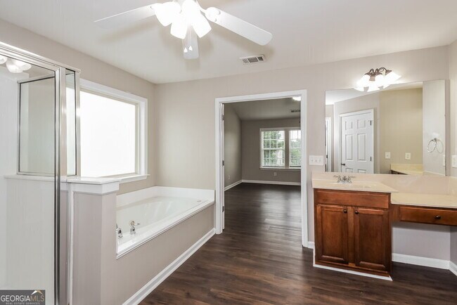 Building Photo - 1201 Loowit Falls Ct