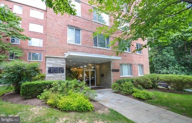 Building Photo - 4100 W St NW
