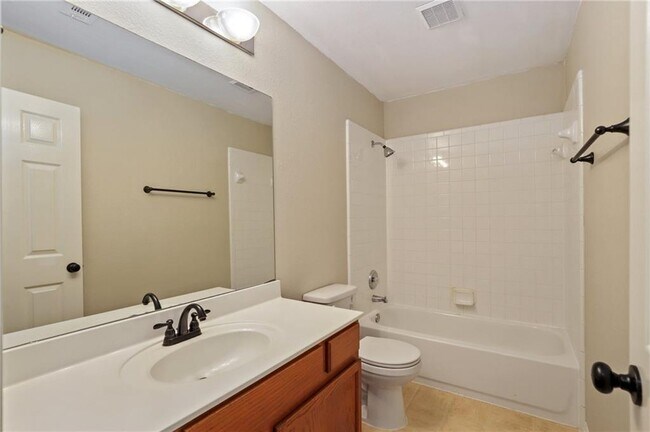Building Photo - 1806 Paradise Ridge Dr