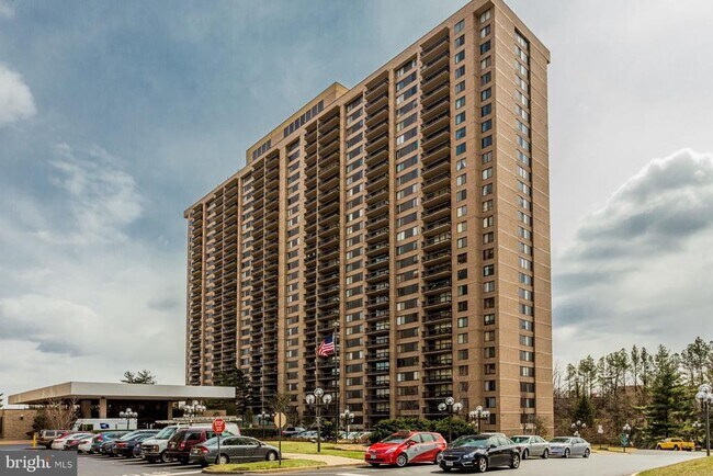 Building Photo - 3705 S George Mason Dr