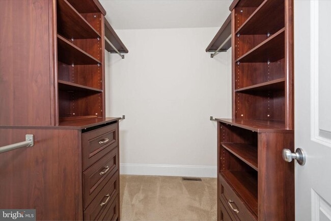 Building Photo - 519 Wheelmen St