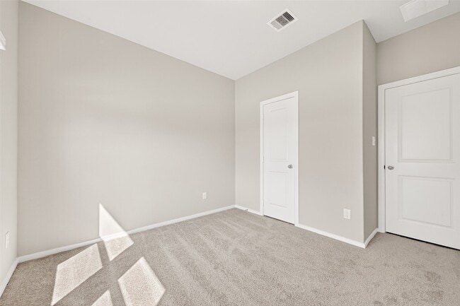 Building Photo - 5330 Buffalo Grass Ln