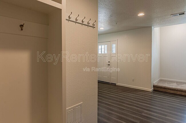 Building Photo - 5415 W 97th Ave