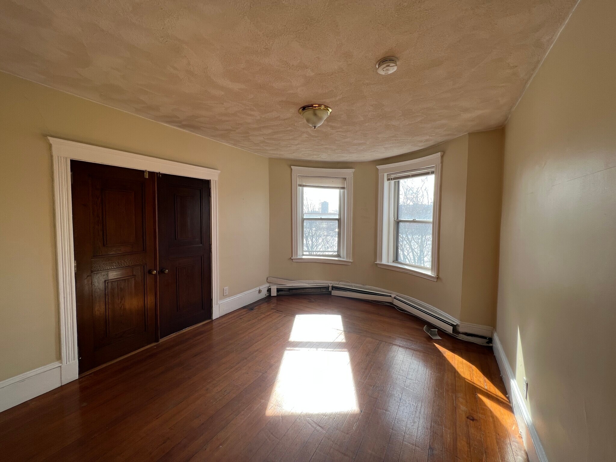 Building Photo - 252 Aspinwall Ave