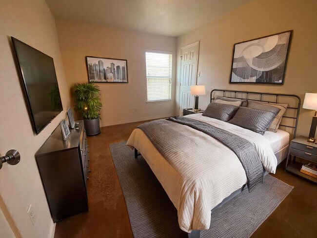 Building Photo - 504 Karey Dr