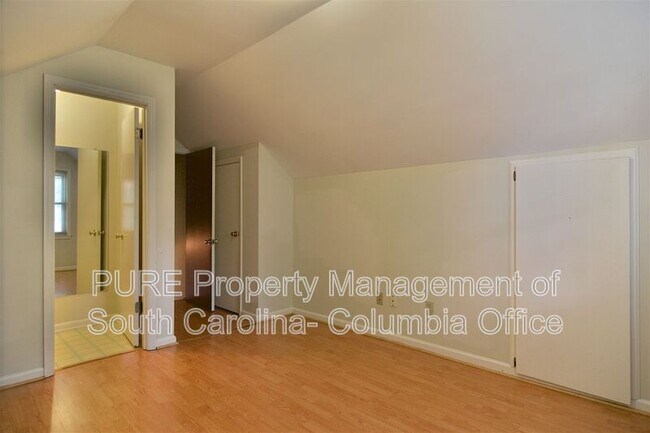 Building Photo - 517 Sparkleberry Ln