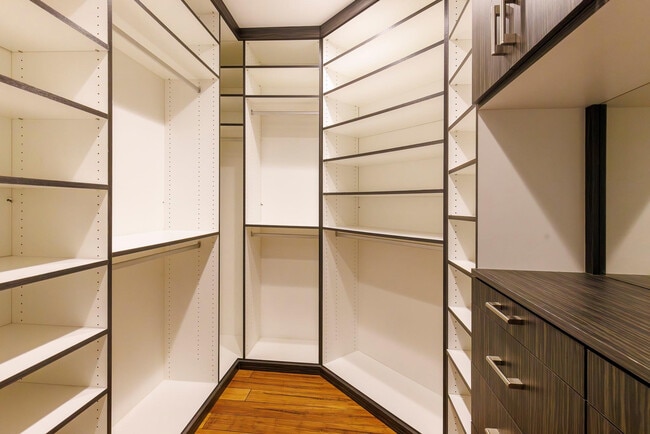 Building Photo - 4080 Lansing Ave