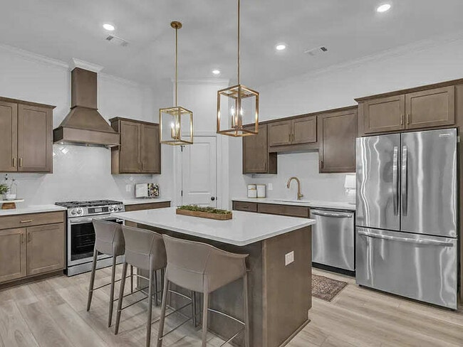 Building Photo - 1565 W Farmville Rd