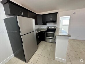 Building Photo - 101 NE 41st St