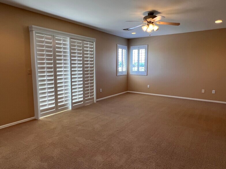 Building Photo - 6631 S Classic Way