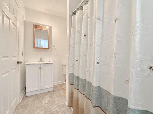 Building Photo - 2609 Bartlett St