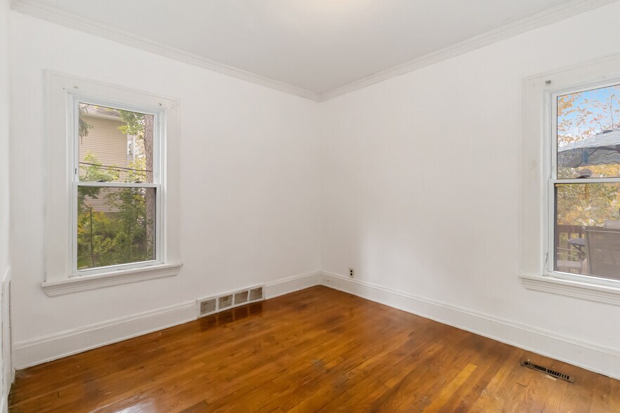 Building Photo - 2704 Natchez Ave