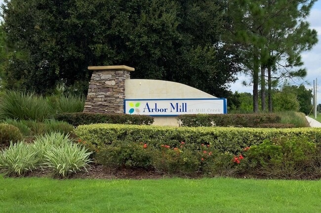 Building Photo - 256 Vivian James Dr