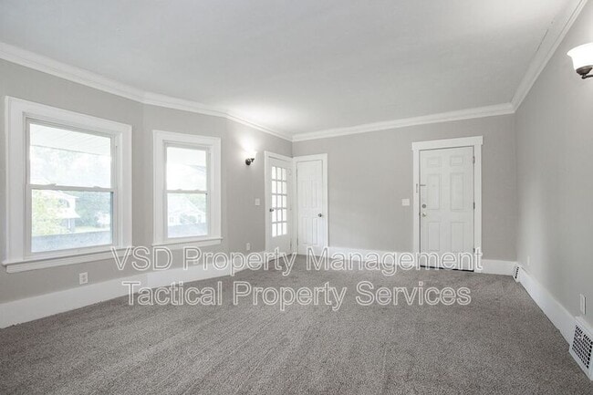Building Photo - 3694 E 147th St
