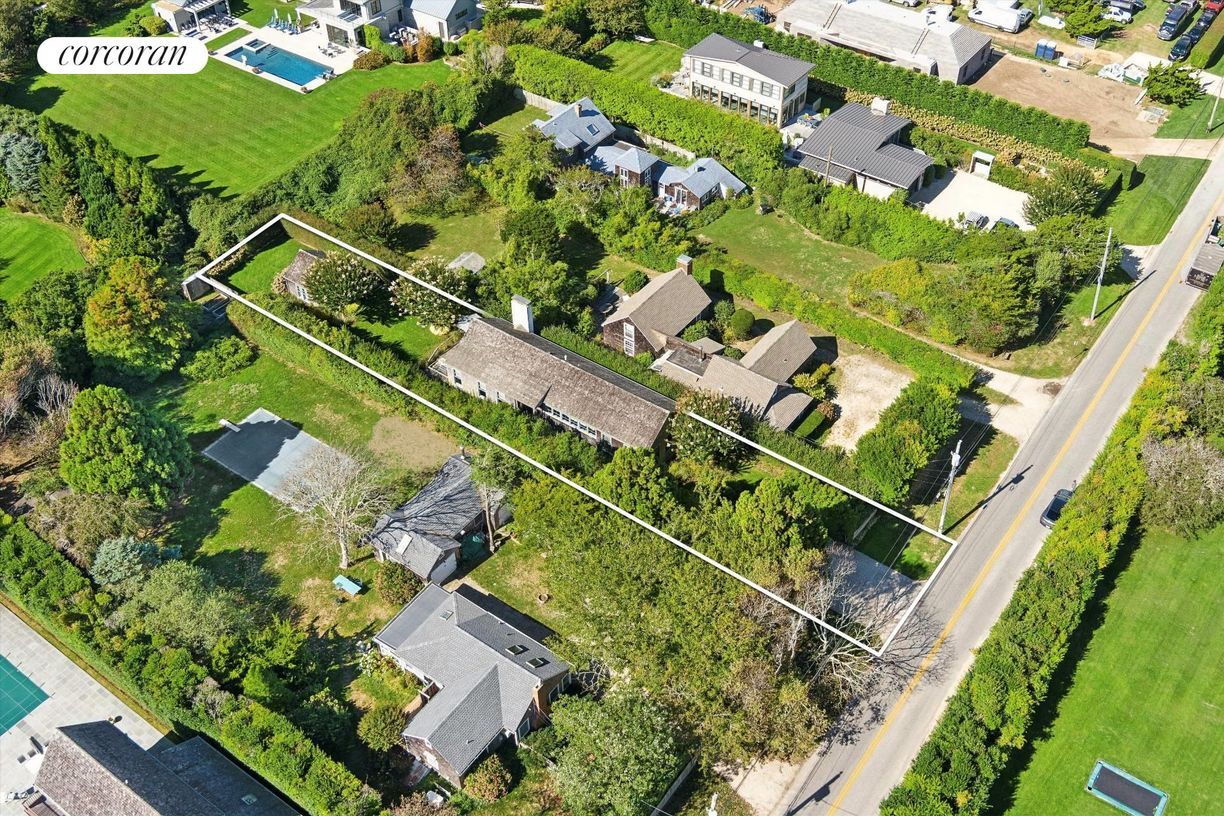 Building Photo - 72 Town Line Rd