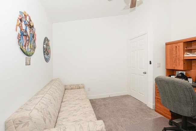 Building Photo - 9756 Palm Breezes Dr