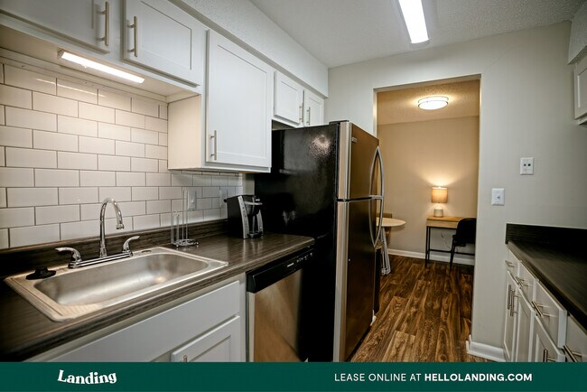 Building Photo - 801 Cahaba Forest Cove