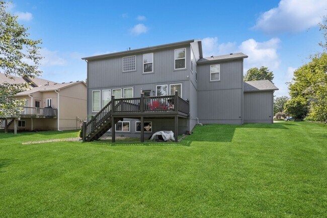 Building Photo - 5341 Meadowlark Dr