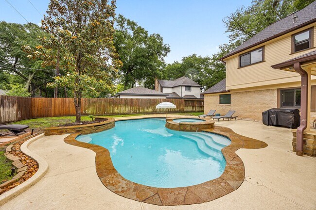 Building Photo - 12914 Ivyforest Dr
