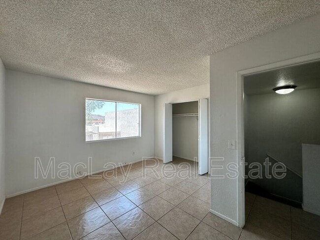 Building Photo - 2801 E Monte Cristo Ave