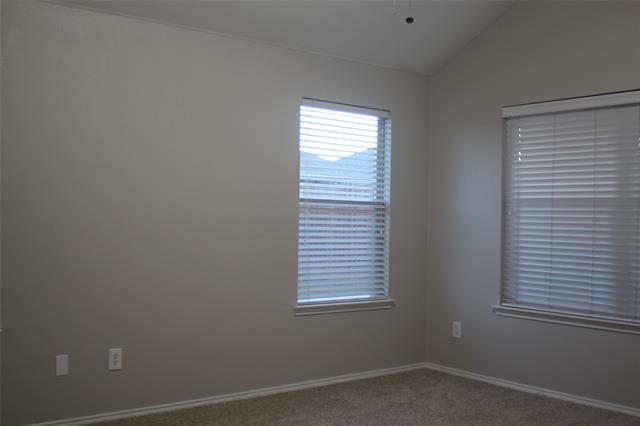 Building Photo - 725 Sequoia Dr