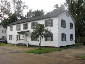 Building Photo - 4212 Oxford Ave