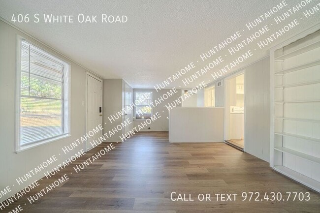 Building Photo - 406 S White Oak Rd