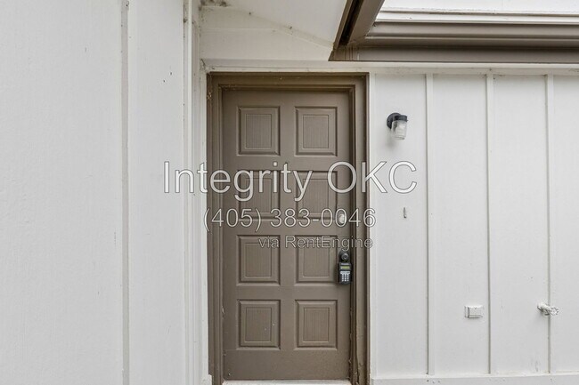 Building Photo - 8514 Candlewood Dr