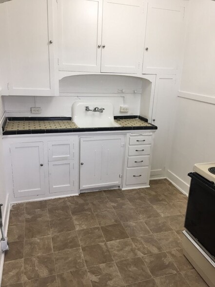 Interior Photo - 629 Main