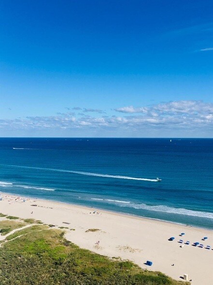 Building Photo - 2800 N Ocean Dr