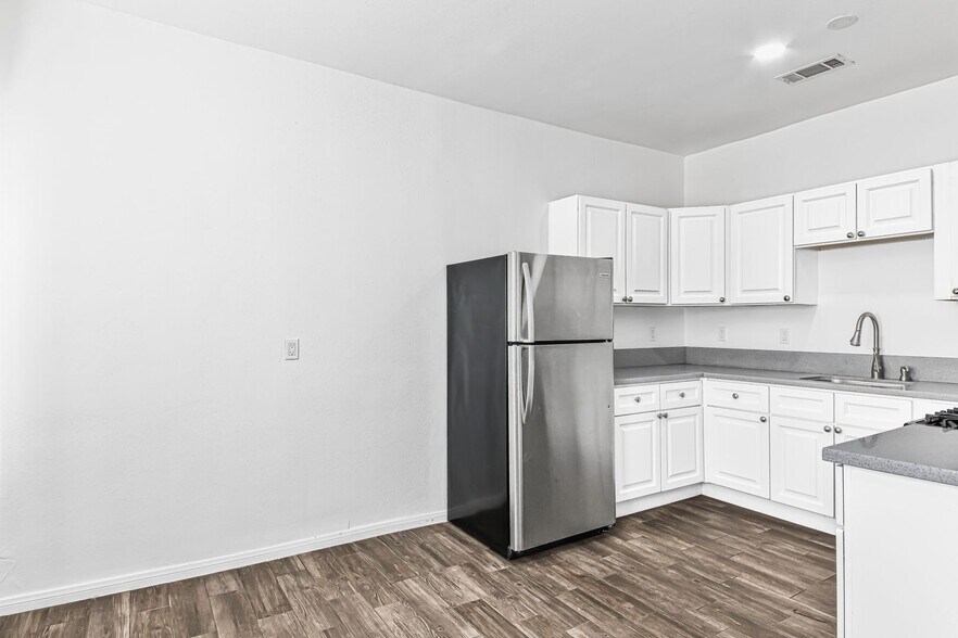 Building Photo - 1503 S Shenandoah St